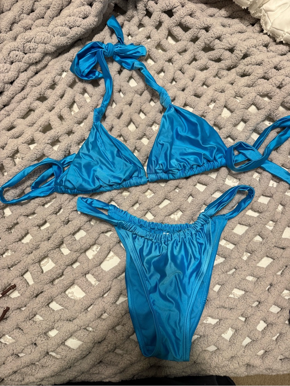 Wild Fable Women's Blue Satin Triangle Bikini Set